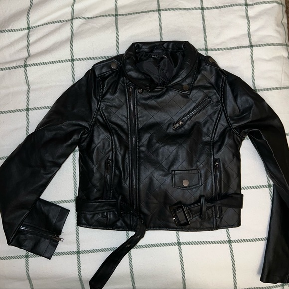 leather jacket - Picture 1 of 3